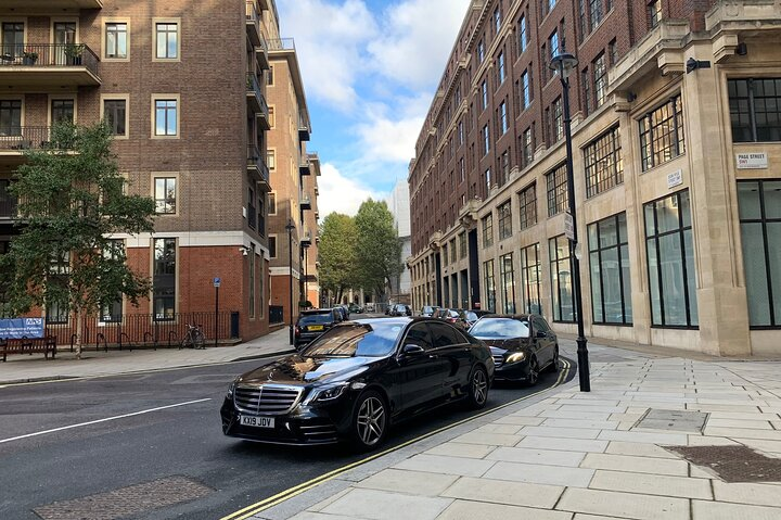 Private Transfer to Stonehenge (Tickets Included) - Photo 1 of 7